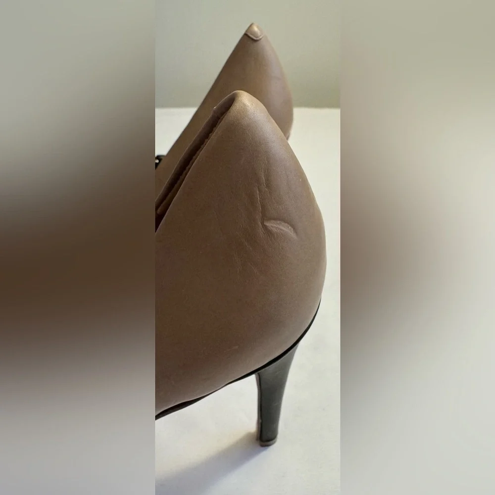 Coach Women’s Fulton T-Strap Leather Pumps Size 8M - Picture 8 of 9